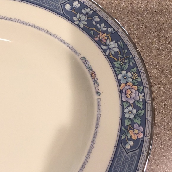 Oval Serving Platter - Randolph by Noritake - Picture 3 of 10